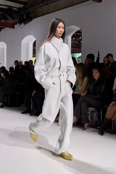 Look 14